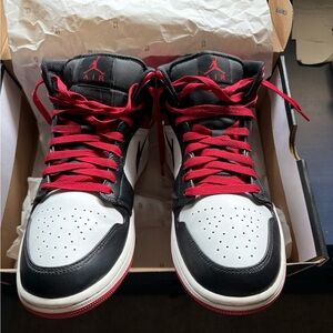 Jordan Men's Black, Red, and White Sneakers